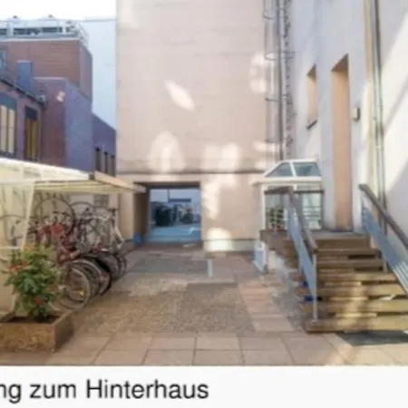 Downtown/balcony/coffee Bar/tv-streaming/top Wlan Apartment