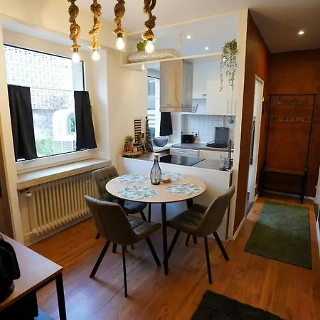 Apartment Downtown/balcony/coffee Bar/tv-streaming/top Wlan