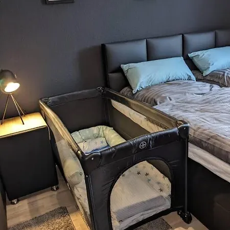 Downtown/balcony/coffee Bar/tv-streaming/top Wlan Apartment