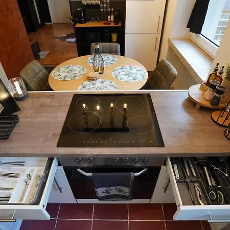 Downtown/balcony/coffee Bar/tv-streaming/top Wlan Apartment
